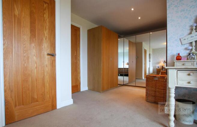 Dressing Area.jpg