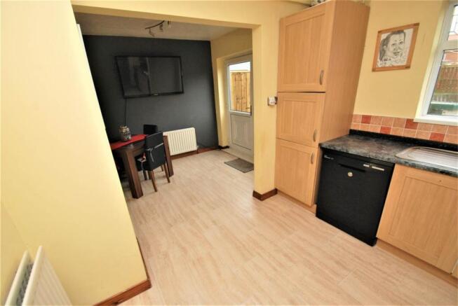 Kitchen through to d