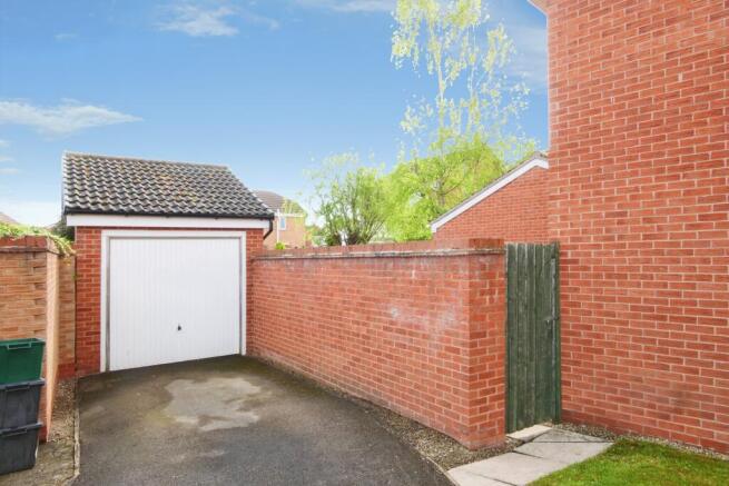 3 bed Detached for sale Image 5