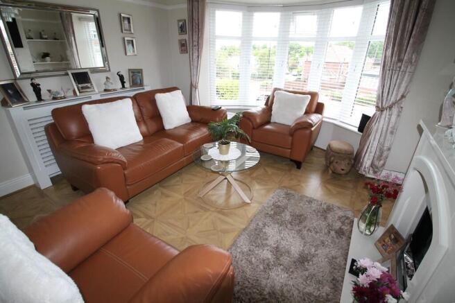 Living Room (2)