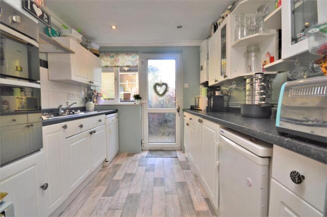 01 kitchen bardolphs.JPG