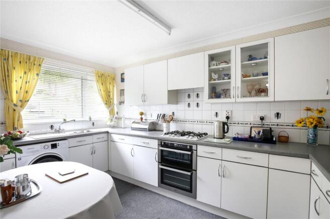 Greenhill Close, Winchester, Hampshire, SO22 photo 4