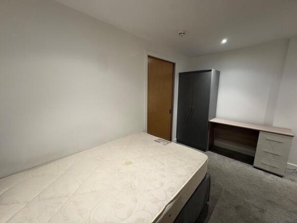 Not Specified to rent Image 4