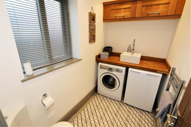 UTILITY ROOM/W.C