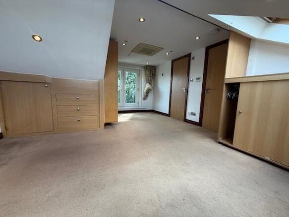 3 bed Town House to rent Image 10
