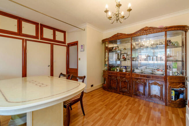 8435965-interior07-800