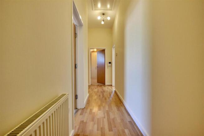 2 bed Flat for sale Image 5