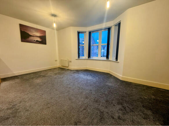 2 bed Flat to rent Image 4