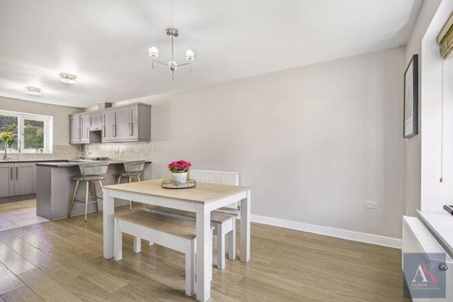 Ramsden Wood Road, Walsden, Todmorden, OL14 7UD photo 4