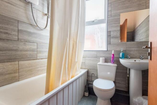 7 bed Terraced to rent Image 9