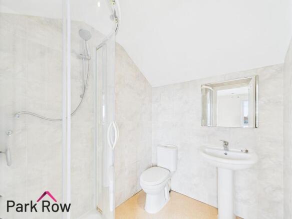 3 bed Terraced for sale Image 8