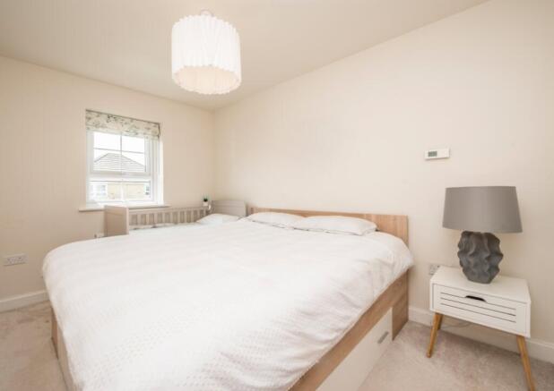 3 bed Semi-Detached for sale Image 12