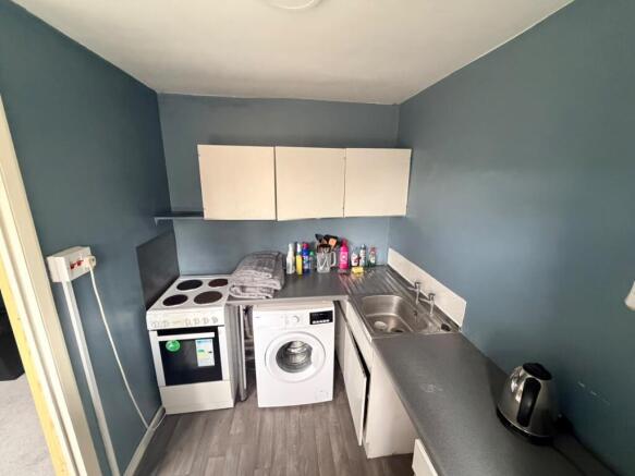 Flat 9, Hallam Chase , 64 Endcliffe Vale Road, Sheffield, South Yorkshire S10 3EW photo 5