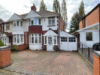 Warren Hill Road, Kingstanding, Birmingham, B44 8ES