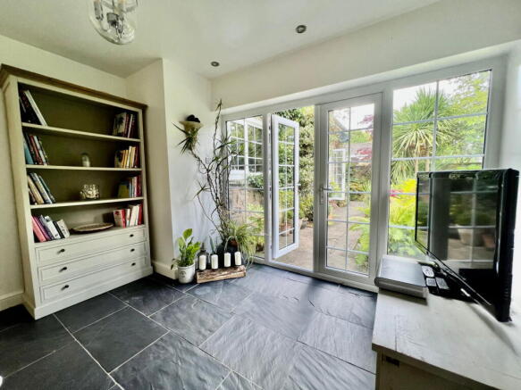 4 bed Detached for sale Image 7