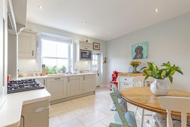 Kitchen-3.jpg