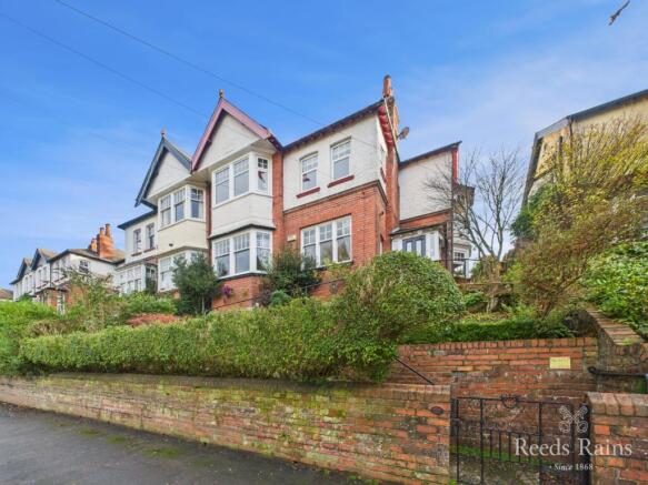 2 bed Apartment for sale Image 6