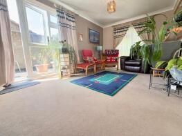 52, Elgar Path, Luton LU2 7RJ
