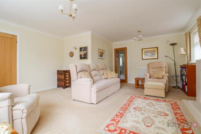 2 bed Detached Bungalow for sale Image 6
