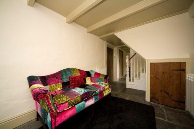 Entrance Snug