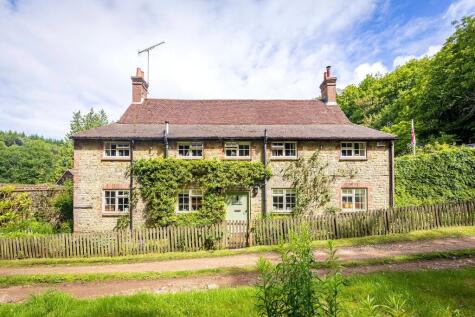 Milland Lane, Liphook, West Sussex, GU30