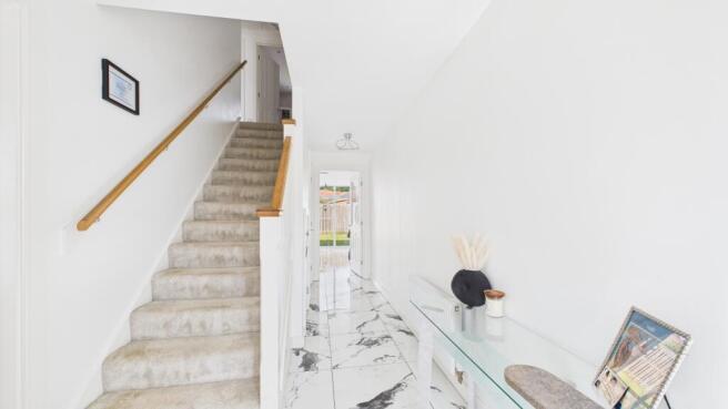 Pavilion Rise - Entrance Hallway