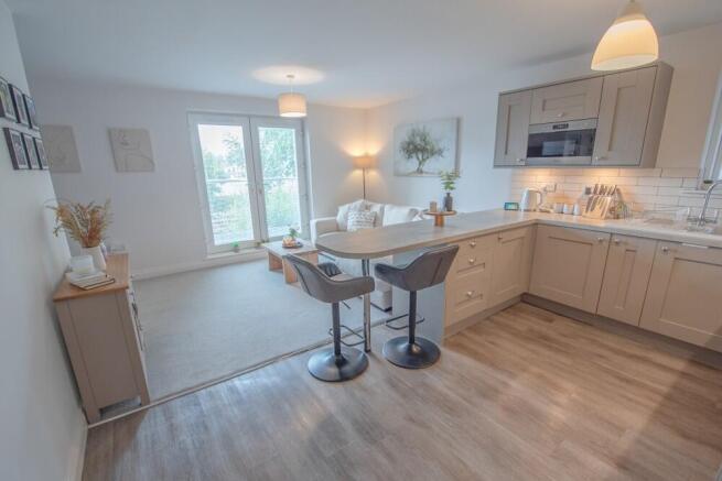2 bed Apartment for sale Image 5