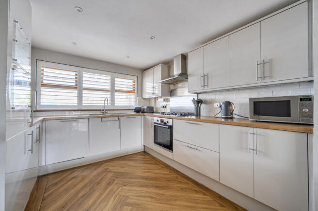 1405467-4-697b57f...