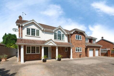 Neville Close, Basingstoke, Hampshire, RG21