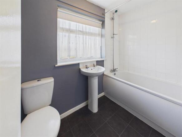 3 bed House for sale Image 9