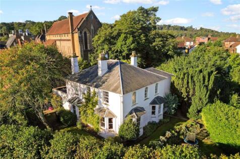Falkland Grove, Dorking, Surrey, RH4