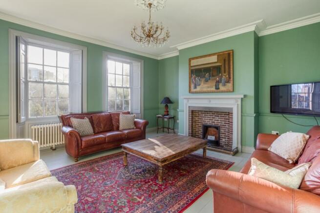 5 bed Detached for sale Image 5