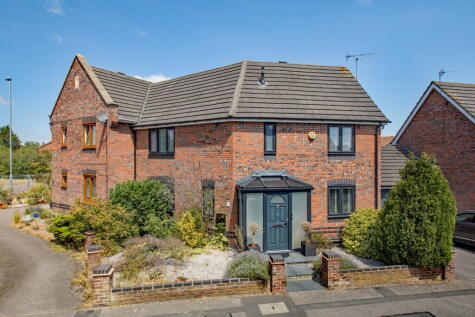 Bluebell Close, Corby, Northamptonshire, NN18 8LZ