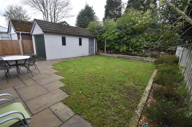 REAR GARDEN.jpg