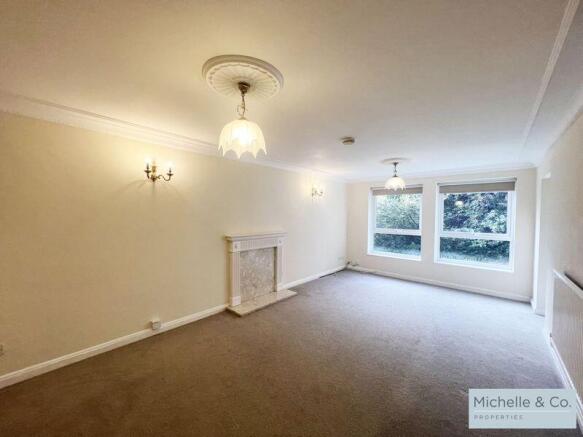 Lounge/ Dining room
