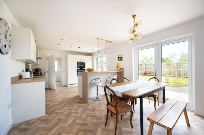 Kitchen/Dining