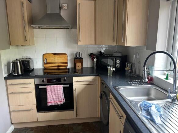 3 Saddlecote Close, Manchester, Greater Manchester, M8 5QE photo 5