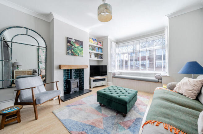 1438478-6-69d4eb1...