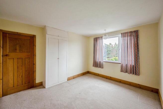 3 bed Semi-Detached for sale Image 8