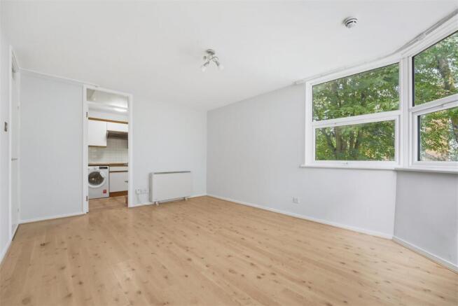 64 Riverside Recp to Kitch.jpg