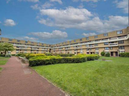 143 Collingwood Court, Washington, Tyne and Wear NE37 3EF