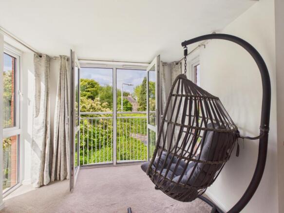 2 bed Apartment for sale Image 8