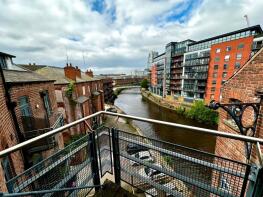 Flat 10, 24 32, Bridge End, Leeds LS1 4DJ
