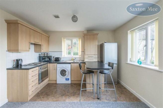 OPEN PLAN LOUNGE/DINING KITCHEN