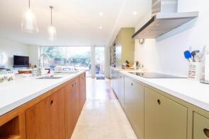 52, Ridgway, London SW19 4QR