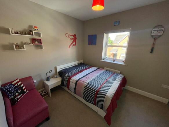 4 bed Detached for sale Image 9