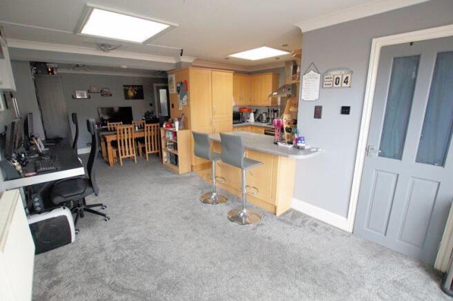 Kitchen/Dining...