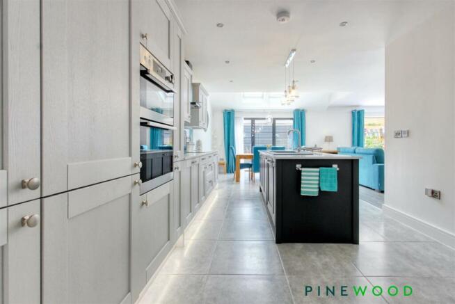 BREAKFAST KITCHEN