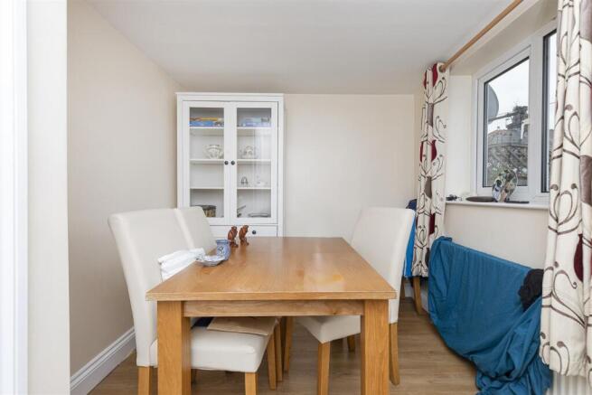2 bed Semi-Detached Bungalow for sale Image 9