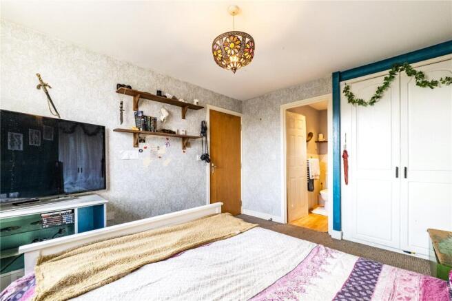 2 bed Apartment for sale Image 8